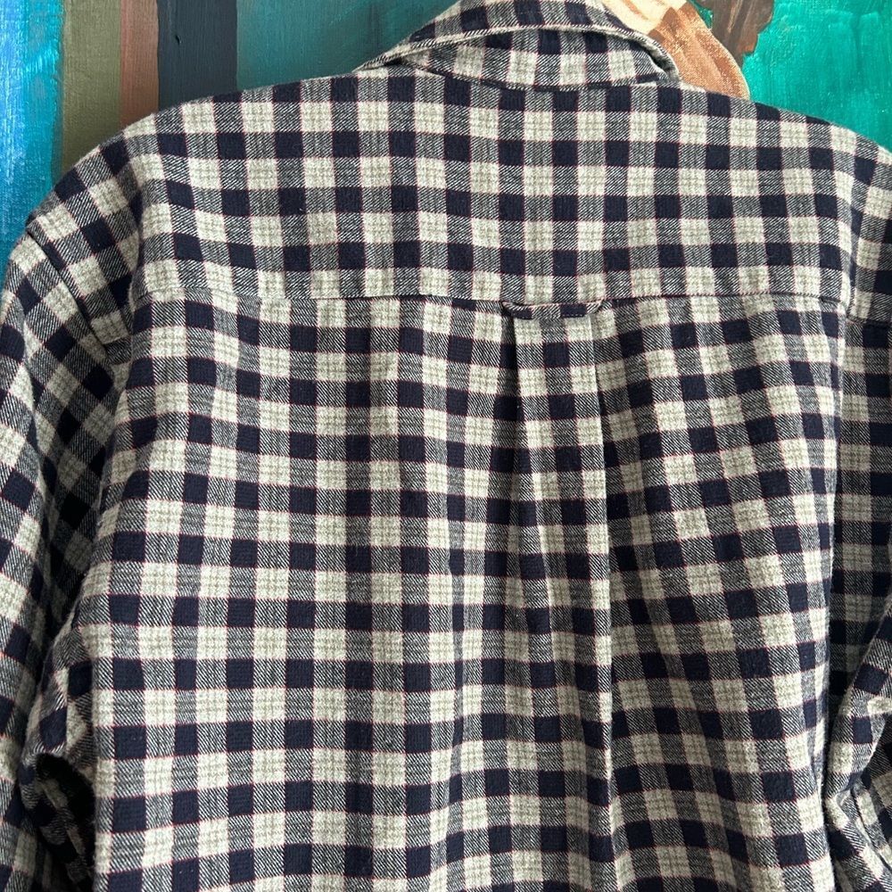 Denver Hayes Navy and White Plaid Flannel Shirt Medium - Picture 11 of 14